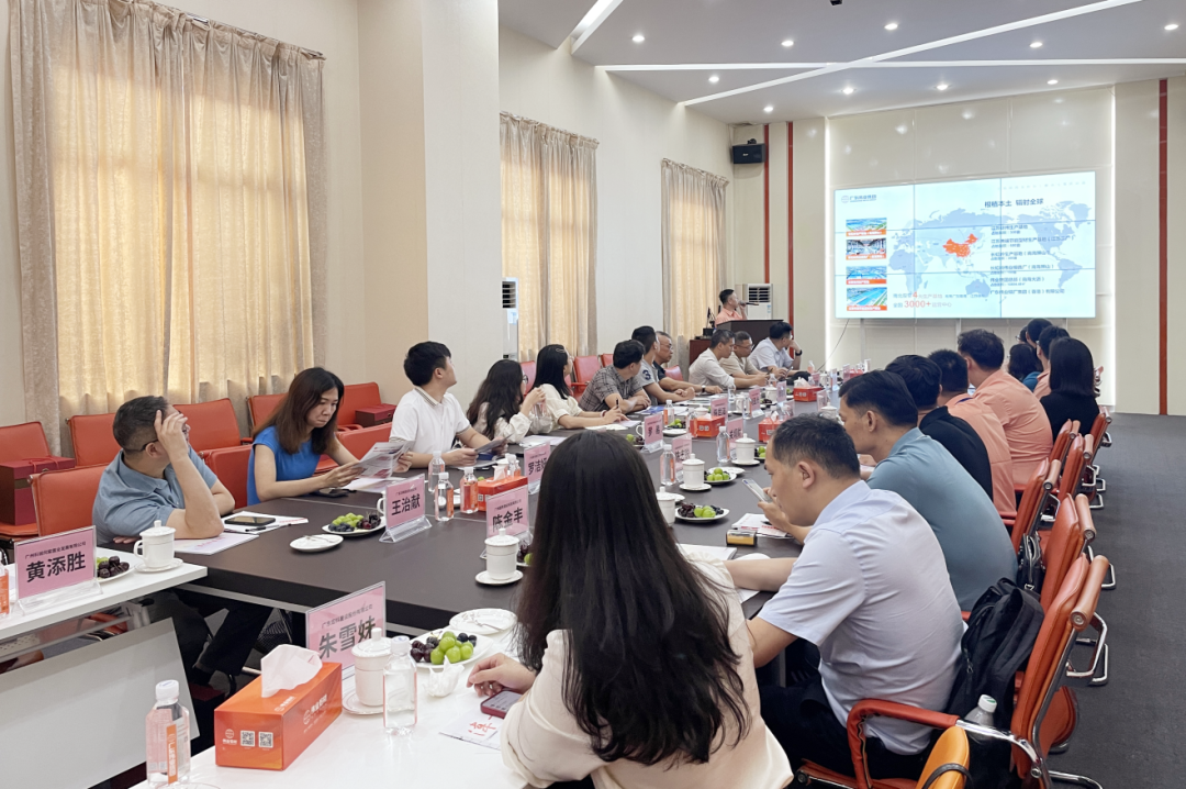 建筑行業(yè)央國(guó)企及頭部民企考察團(tuán)一行蒞臨偉業(yè)集團(tuán)考察交流